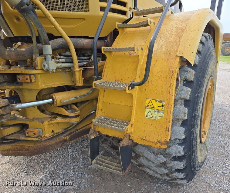 image for item EL2054 2010 Caterpillar 740 haul truck
