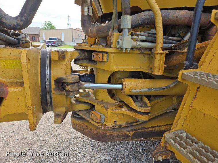 image for item EL2054 2010 Caterpillar 740 haul truck