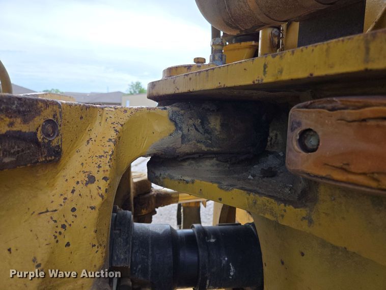 image for item EL2054 2010 Caterpillar 740 haul truck