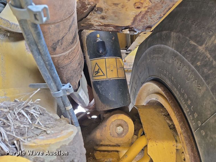 image for item EL2054 2010 Caterpillar 740 haul truck