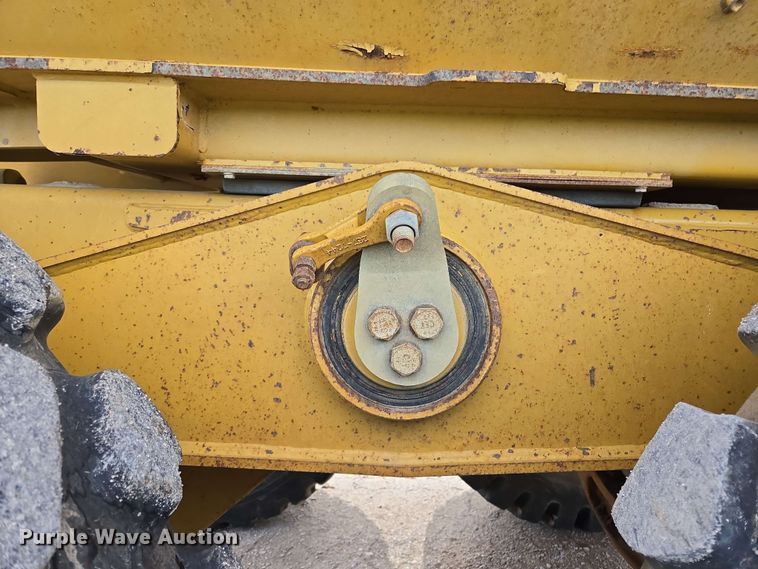 image for item EL2054 2010 Caterpillar 740 haul truck