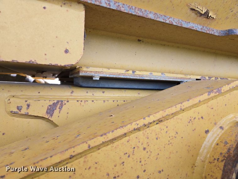 image for item EL2054 2010 Caterpillar 740 haul truck