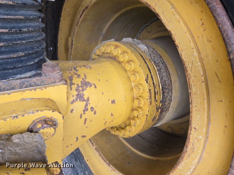 image for item EL2054 2010 Caterpillar 740 haul truck