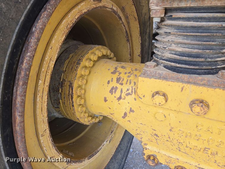 image for item EL2054 2010 Caterpillar 740 haul truck