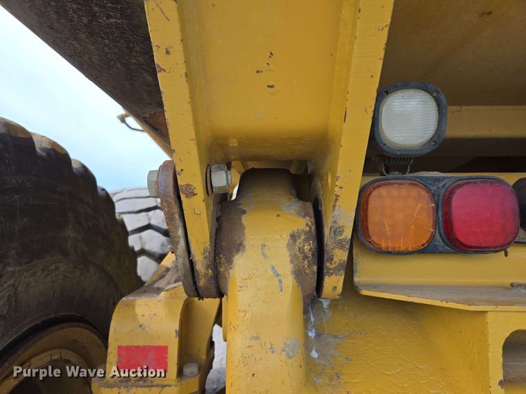 image for item EL2054 2010 Caterpillar 740 haul truck