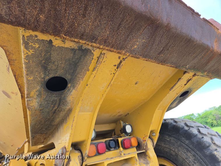 image for item EL2054 2010 Caterpillar 740 haul truck