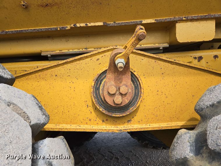 image for item EL2054 2010 Caterpillar 740 haul truck