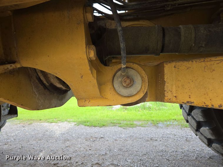 image for item EL2054 2010 Caterpillar 740 haul truck