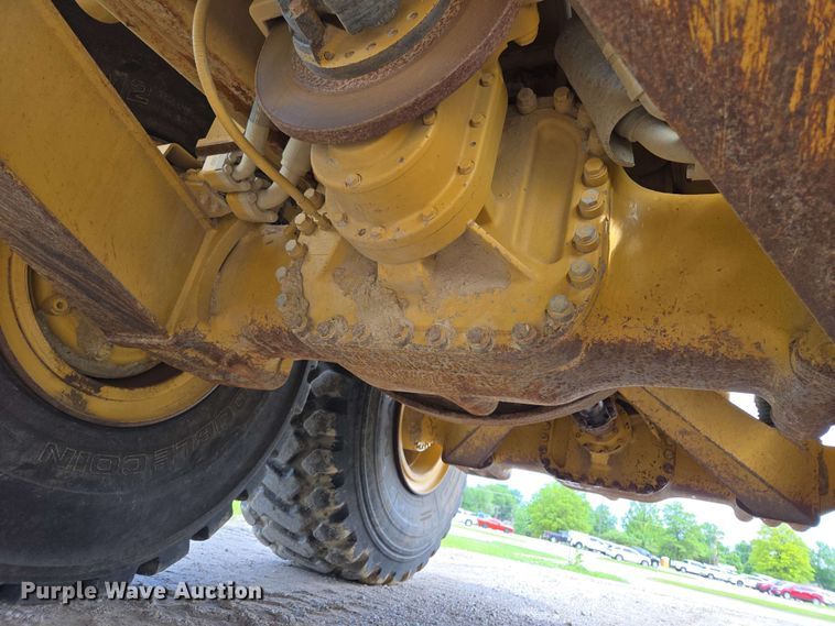 image for item EL2054 2010 Caterpillar 740 haul truck