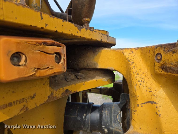 image for item EL2054 2010 Caterpillar 740 haul truck