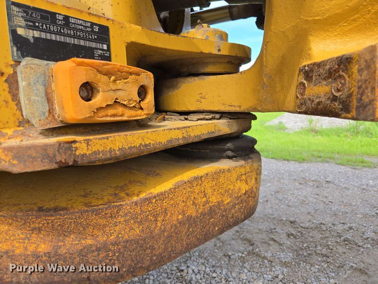 image for item EL2054 2010 Caterpillar 740 haul truck