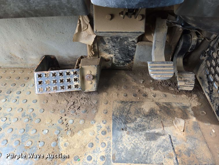 image for item EL2054 2010 Caterpillar 740 haul truck