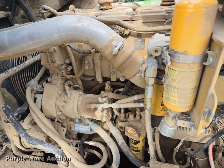 image for item EL2054 2010 Caterpillar 740 haul truck