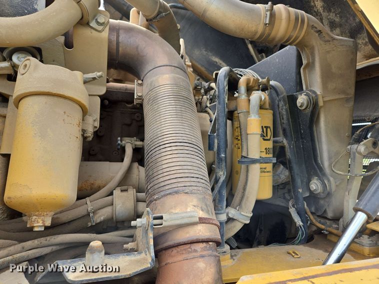 image for item EL2054 2010 Caterpillar 740 haul truck