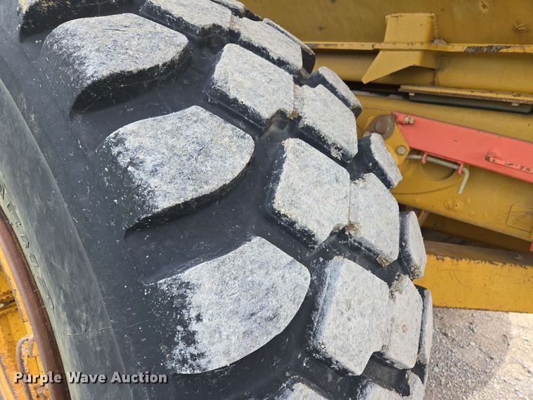 image for item EL2054 2010 Caterpillar 740 haul truck