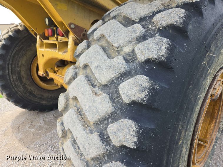 image for item EL2054 2010 Caterpillar 740 haul truck