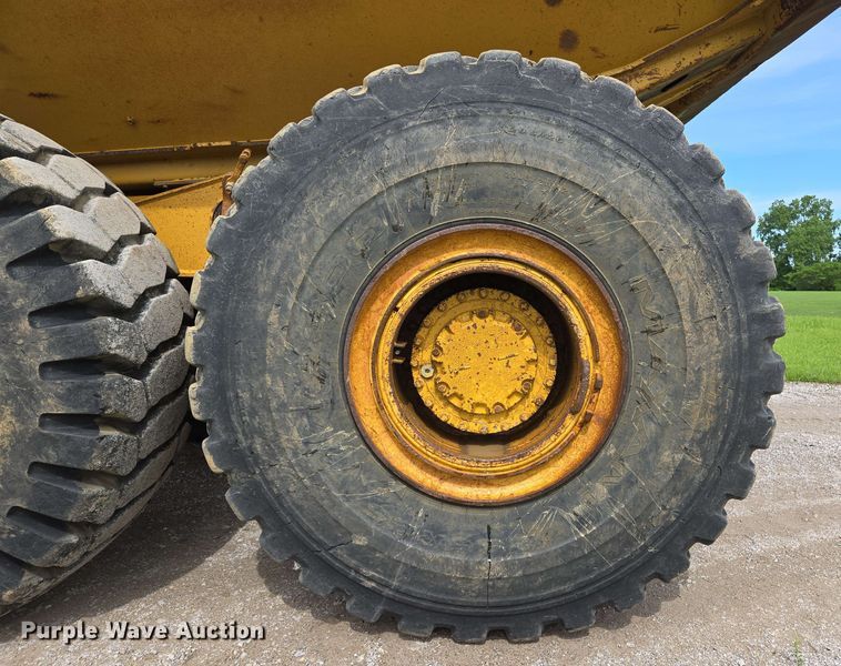 image for item EL2054 2010 Caterpillar 740 haul truck