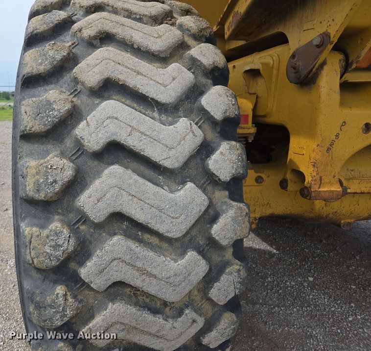 image for item EL2054 2010 Caterpillar 740 haul truck