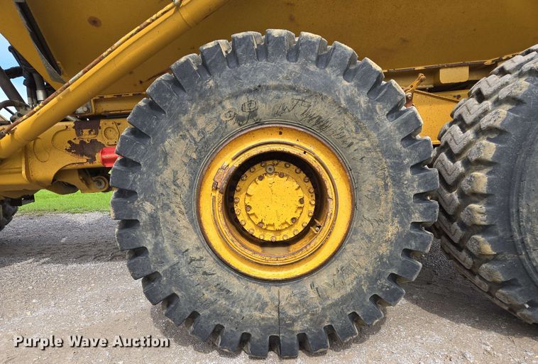 image for item EL2054 2010 Caterpillar 740 haul truck