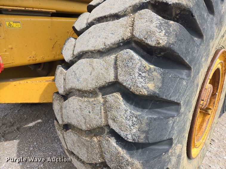 image for item EL2054 2010 Caterpillar 740 haul truck