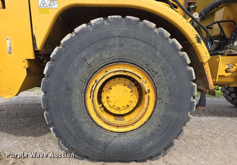 image for item EL2054 2010 Caterpillar 740 haul truck