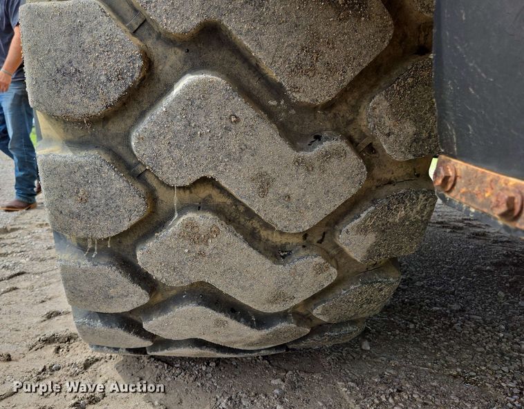 image for item EL2054 2010 Caterpillar 740 haul truck