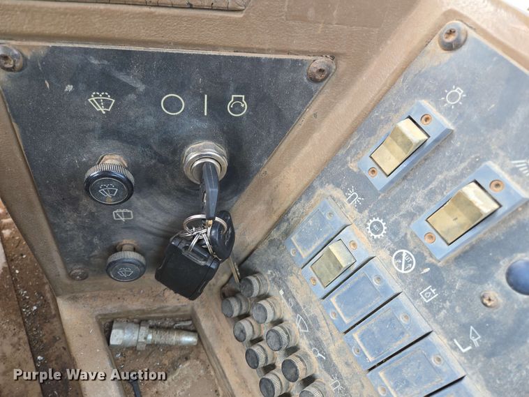 image for item EL2055 1997 Caterpillar 950F Series II wheel loader