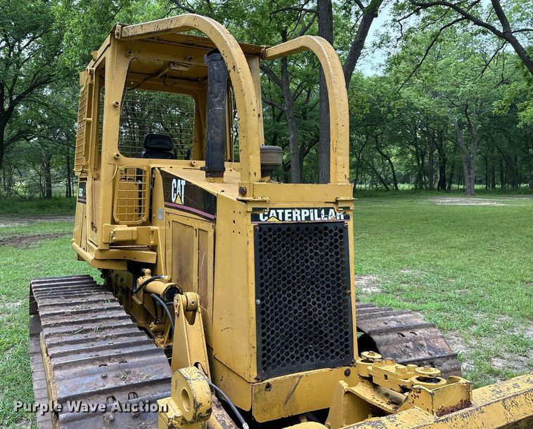 image for item EM2540 1993 Caterpillar D5C dozer