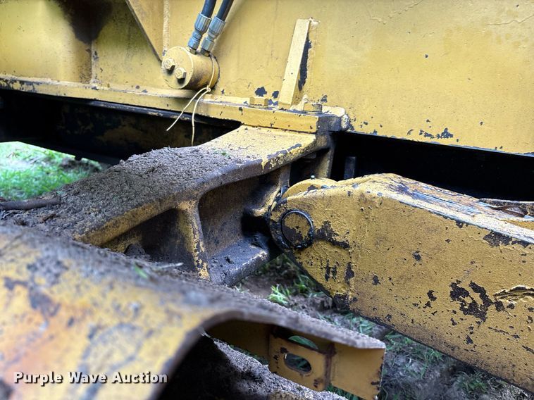 image for item EM2540 1993 Caterpillar D5C dozer