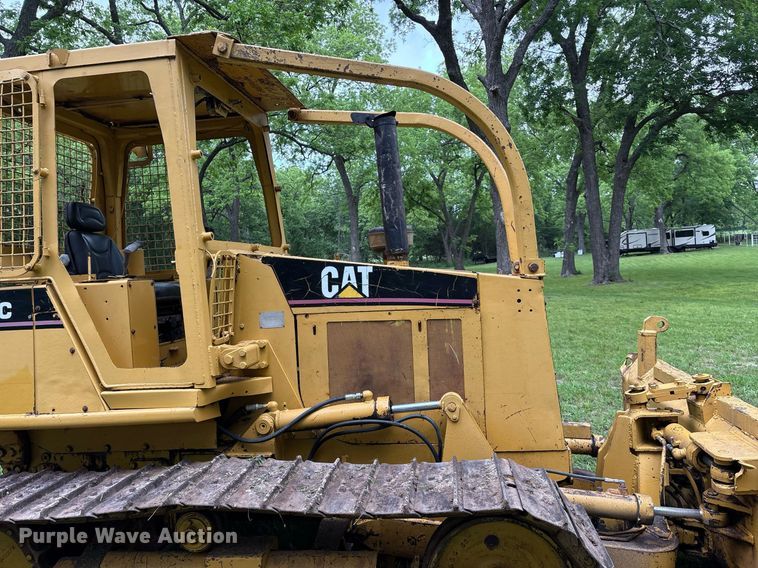 image for item EM2540 1993 Caterpillar D5C dozer