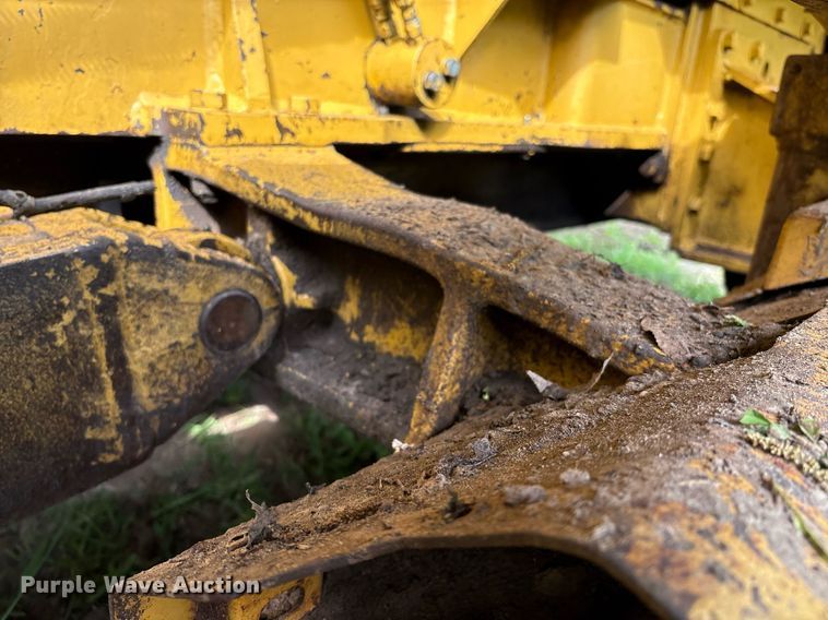 image for item EM2540 1993 Caterpillar D5C dozer