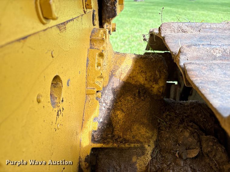image for item EM2540 1993 Caterpillar D5C dozer