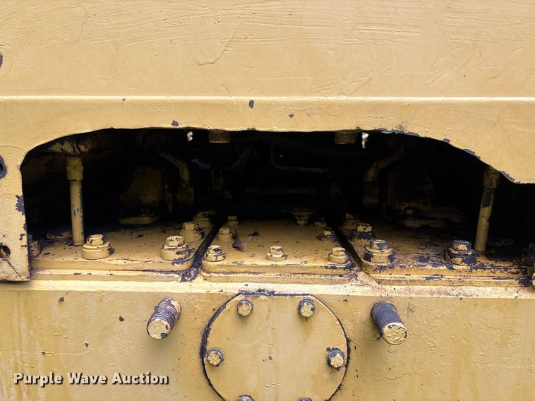 image for item EM2540 1993 Caterpillar D5C dozer