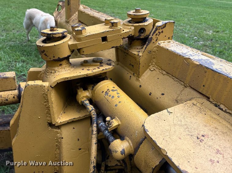 image for item EM2540 1993 Caterpillar D5C dozer