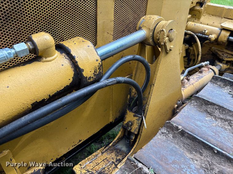 image for item EM2540 1993 Caterpillar D5C dozer