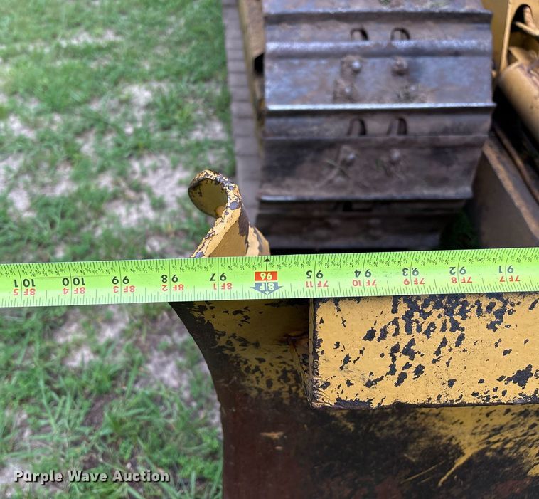 image for item EM2540 1993 Caterpillar D5C dozer