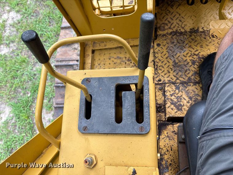 image for item EM2540 1993 Caterpillar D5C dozer