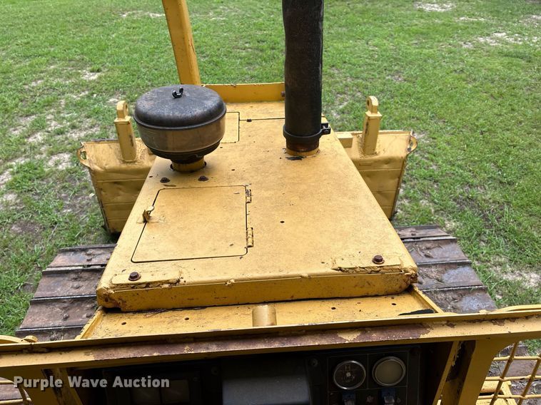 image for item EM2540 1993 Caterpillar D5C dozer