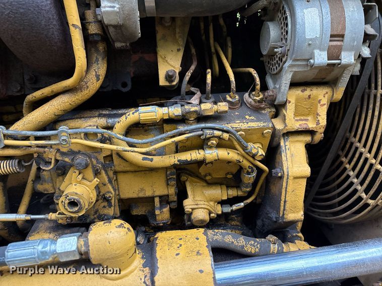 image for item EM2540 1993 Caterpillar D5C dozer