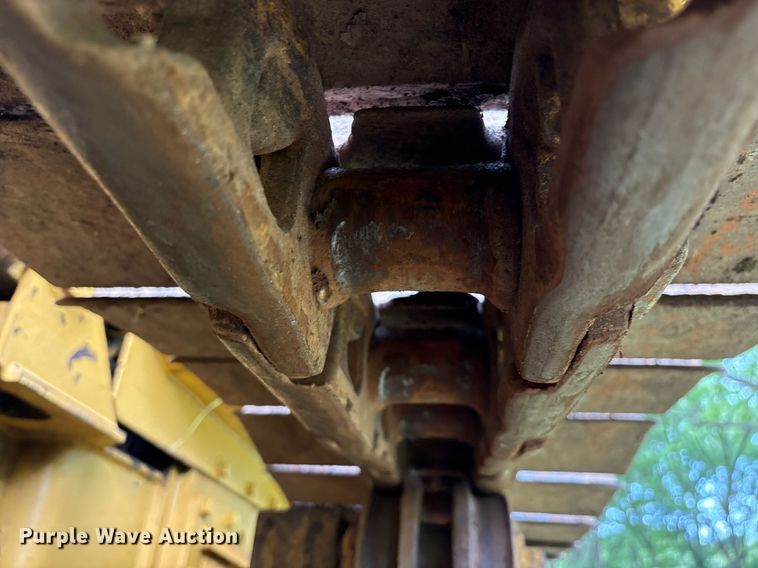 image for item EM2540 1993 Caterpillar D5C dozer