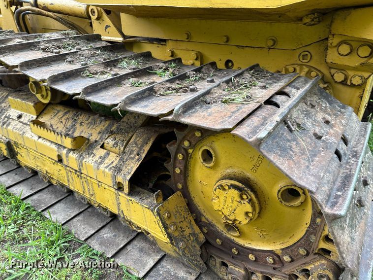 image for item EM2540 1993 Caterpillar D5C dozer