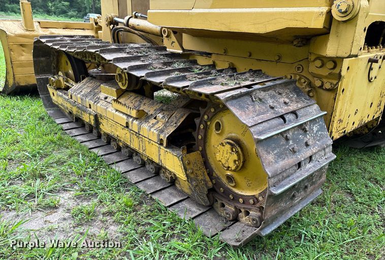 image for item EM2540 1993 Caterpillar D5C dozer