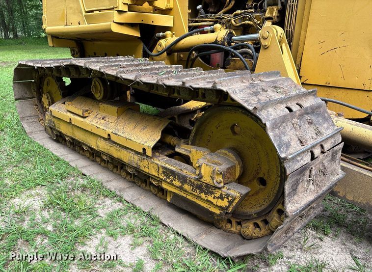 image for item EM2540 1993 Caterpillar D5C dozer