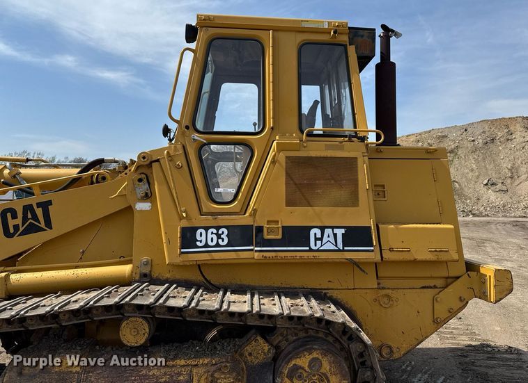 image for item EM3822 1993 Caterpillar 963 track loader