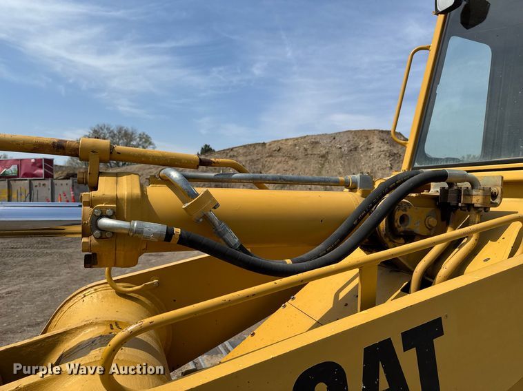 image for item EM3822 1993 Caterpillar 963 track loader