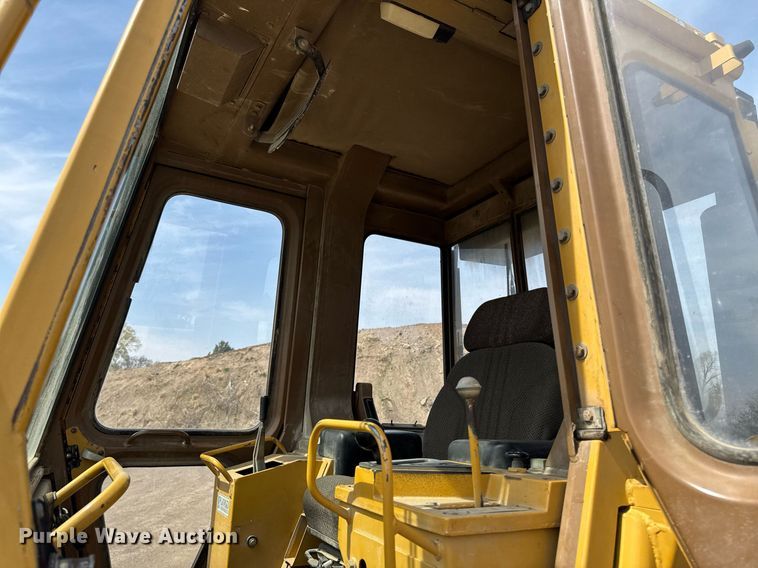 image for item EM3822 1993 Caterpillar 963 track loader