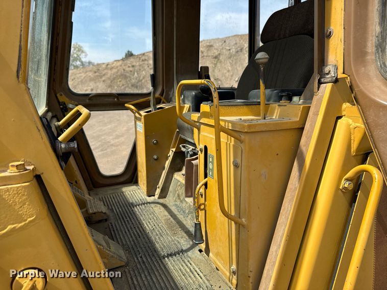 image for item EM3822 1993 Caterpillar 963 track loader