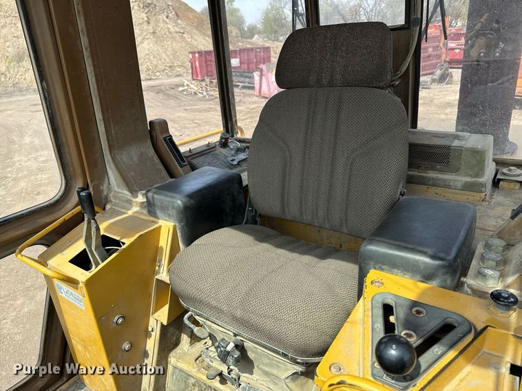 image for item EM3822 1993 Caterpillar 963 track loader