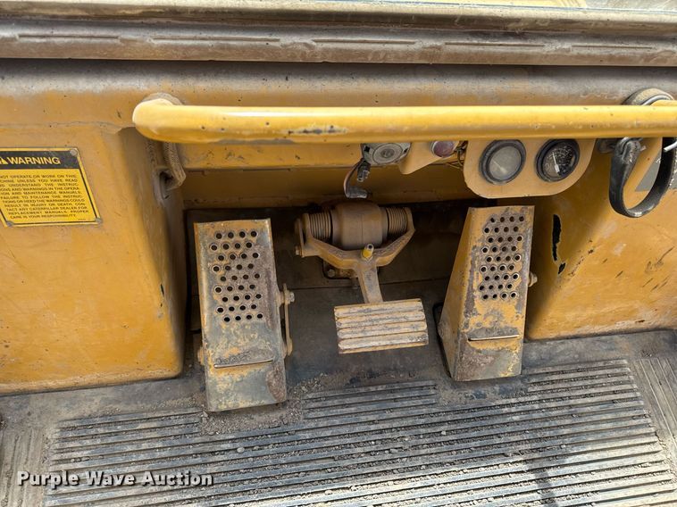 image for item EM3822 1993 Caterpillar 963 track loader