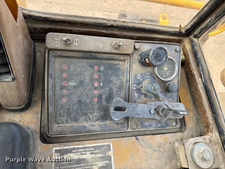 image for item EM3822 1993 Caterpillar 963 track loader